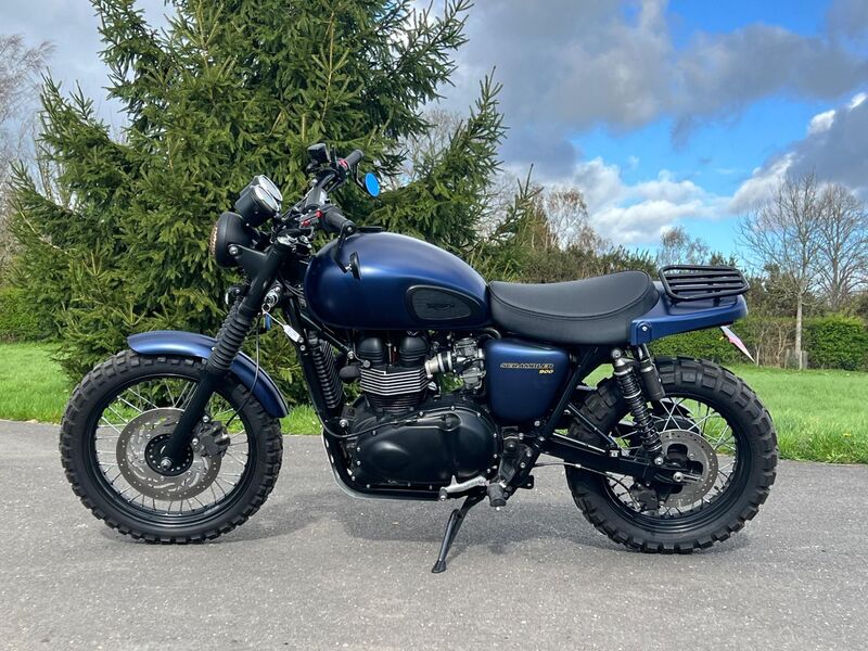 TRIUMPH SCRAMBLER 900