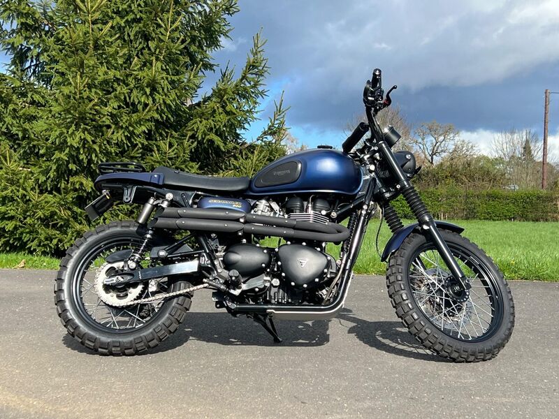 TRIUMPH SCRAMBLER 900