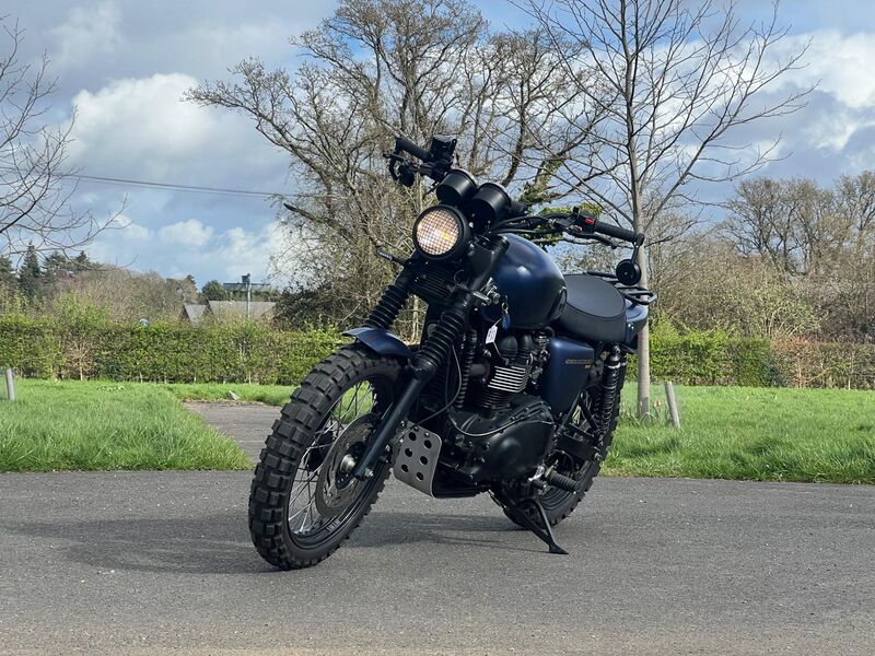 TRIUMPH SCRAMBLER 900