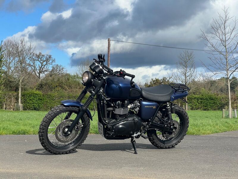 TRIUMPH SCRAMBLER 900