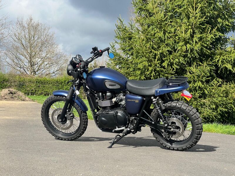 TRIUMPH SCRAMBLER 900