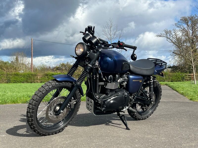 TRIUMPH SCRAMBLER 900