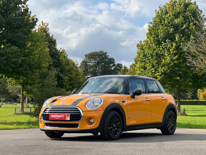 MINI HATCH