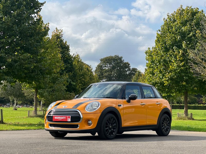 MINI HATCH