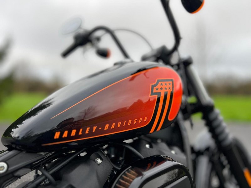 HARLEY-DAVIDSON Softail