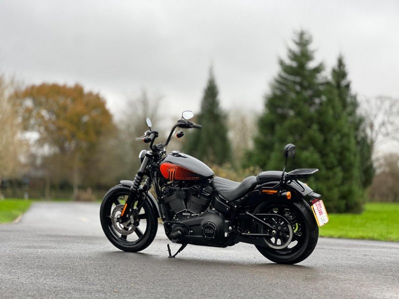 HARLEY-DAVIDSON Softail