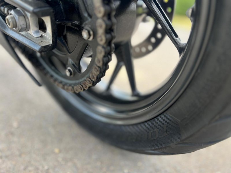 TRIUMPH TIGER 900
