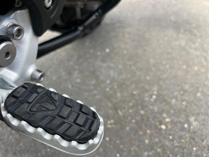 TRIUMPH TIGER 900