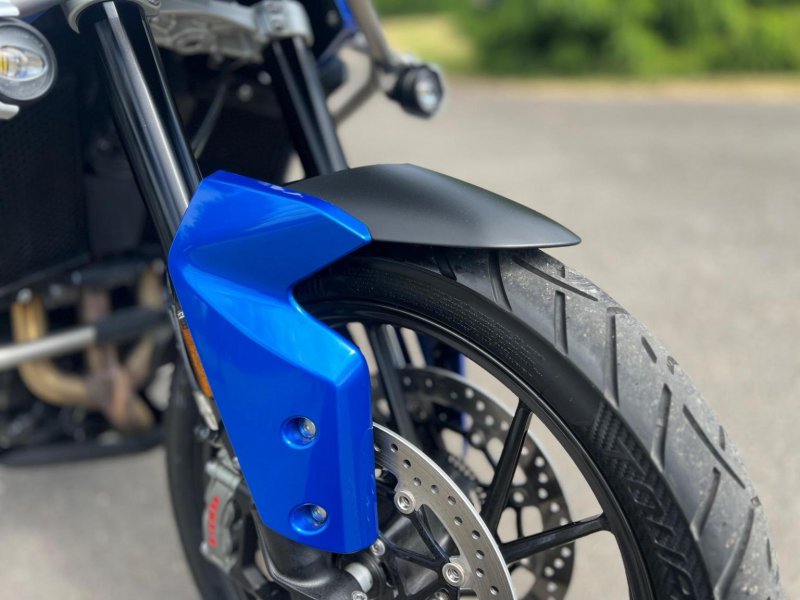 TRIUMPH TIGER 900