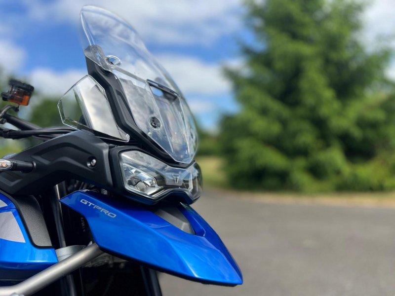 TRIUMPH TIGER 900