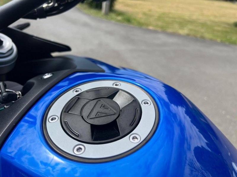 TRIUMPH TIGER 900