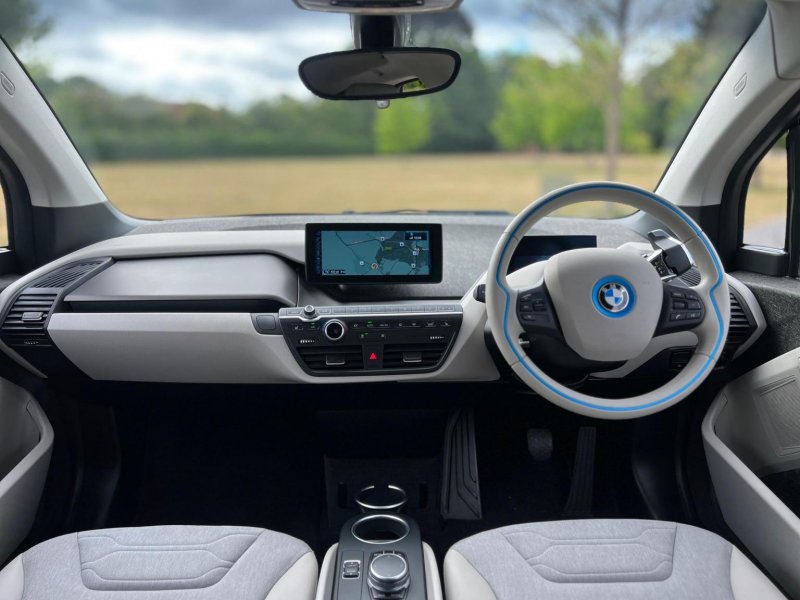 BMW I3