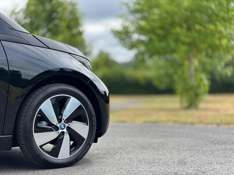 BMW I3