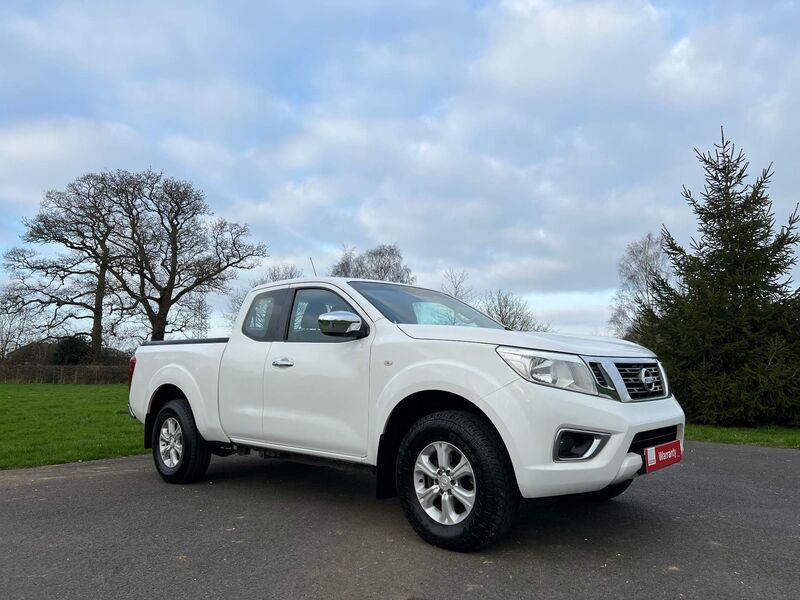 NISSAN NAVARA