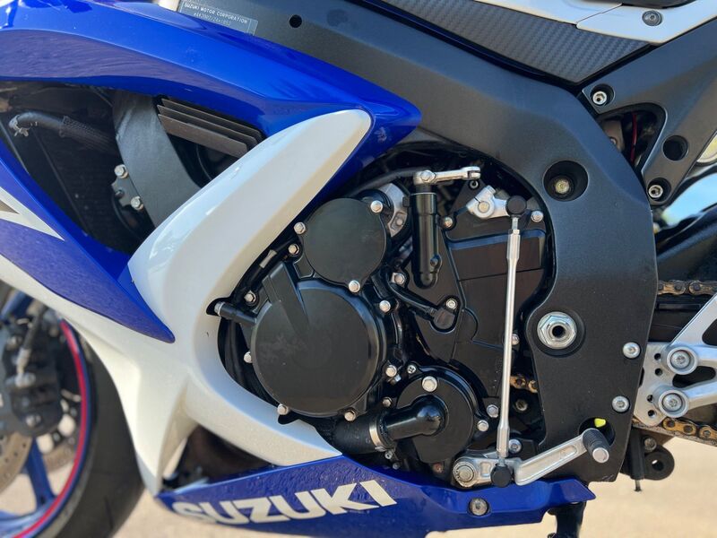 SUZUKI GSXR750