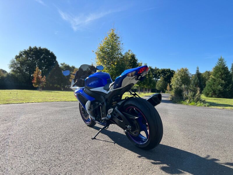 SUZUKI GSXR750