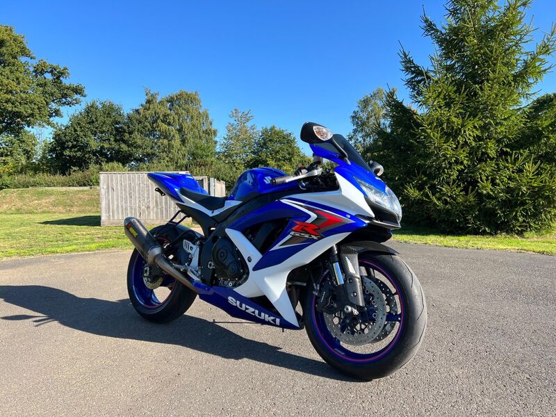 SUZUKI GSXR750