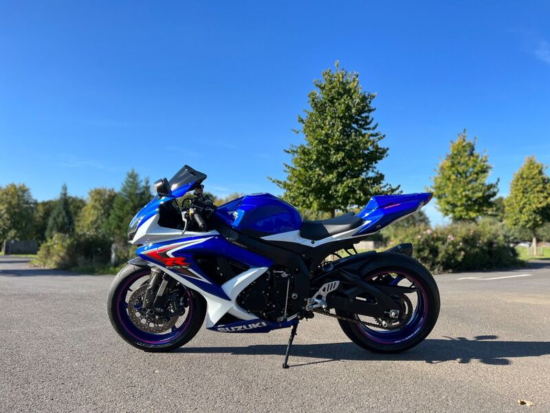 SUZUKI GSXR750