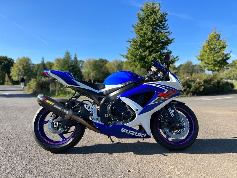 SUZUKI GSXR750