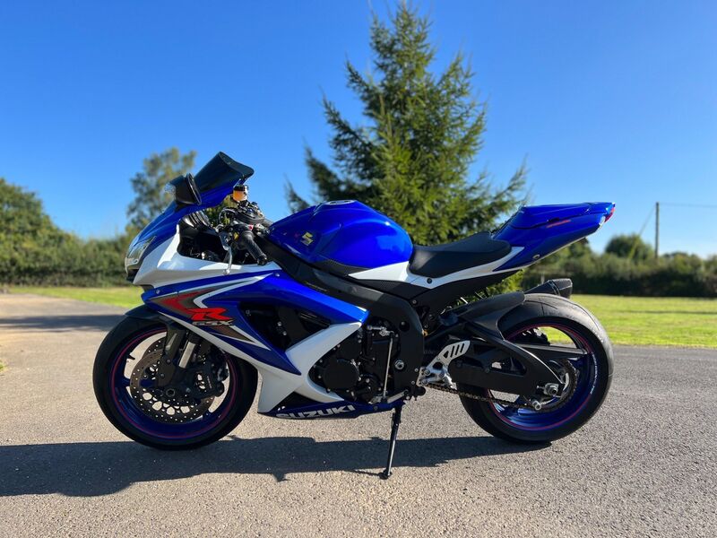 SUZUKI GSXR750