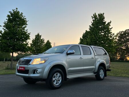 TOYOTA HILUX 2.5 D-4D Icon Pickup Double Cab 4WD Euro 5 4dr
